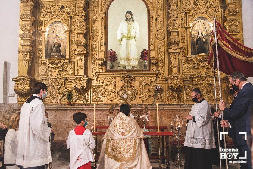 GALERÍA: Lucena celebra por segundo año un Corpus diferente, sin procesión en las calles, pero con niños de Primera Comunión en el templo de San Mateo