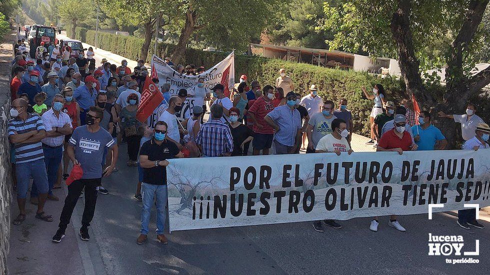  Manifestación de los agricultores en agosto del pasado año para reclamar el derecho al uso de excedentes invernales de agua del Genil para el riego del olivar 