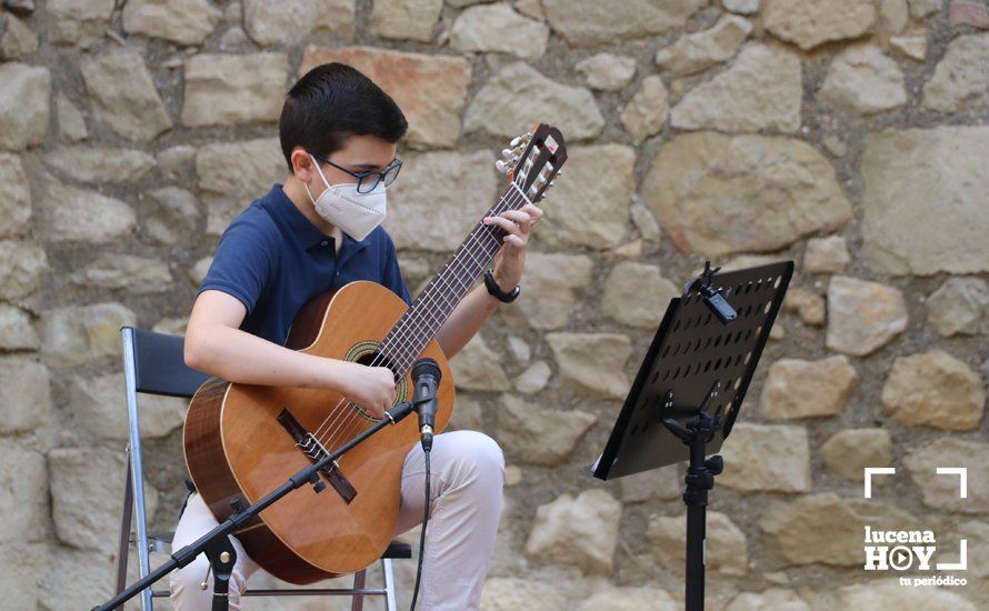 GALERÍA: De amor, mitología clásica y Gardel: El escritor lucentino Manuel Guerrero presentó ayer en el Castillo de Lucena sus tres últimos libros