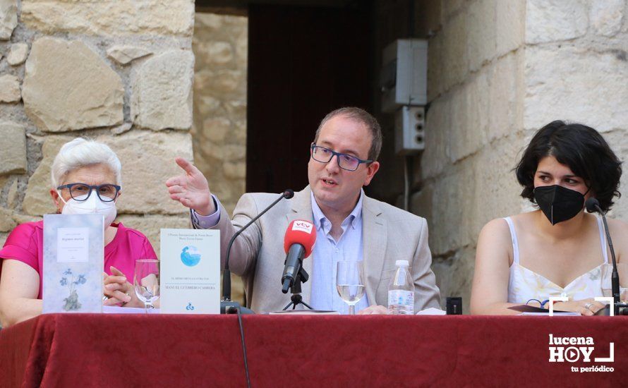 GALERÍA: De amor, mitología clásica y Gardel: El escritor lucentino Manuel Guerrero presentó ayer en el Castillo de Lucena sus tres últimos libros