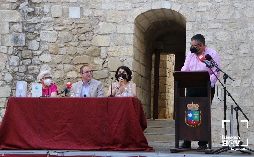 GALERÍA: De amor, mitología clásica y Gardel: El escritor lucentino Manuel Guerrero presentó ayer en el Castillo de Lucena sus tres últimos libros