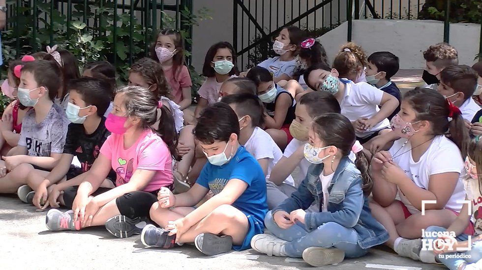  Alumnos del colegio Virgen de Araceli durante la presentación del himno 