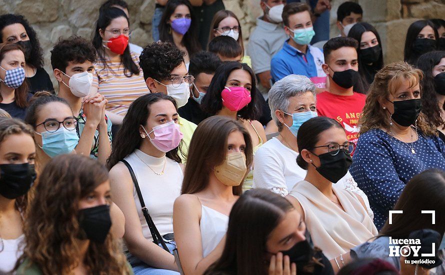 GALERÍA: Crespo debuta con lleno en su concierto en el patio del Castillo del Moral de Lucena