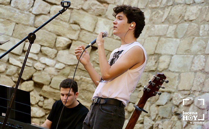 GALERÍA: Crespo debuta con lleno en su concierto en el patio del Castillo del Moral de Lucena GALERÍA: Crespo debuta con lleno en su concierto en el patio del Castillo del Moral de Lucena