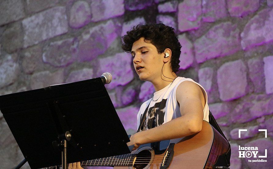 GALERÍA: Crespo debuta con lleno en su concierto en el patio del Castillo del Moral de Lucena GALERÍA: Crespo debuta con lleno en su concierto en el patio del Castillo del Moral de Lucena