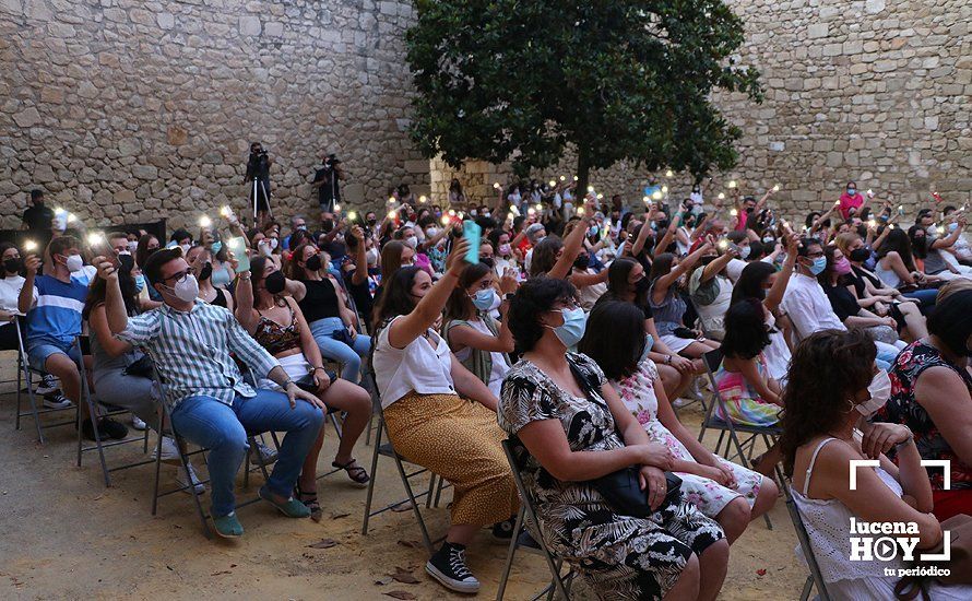 GALERÍA: Crespo debuta con lleno en su concierto en el patio del Castillo del Moral de Lucena