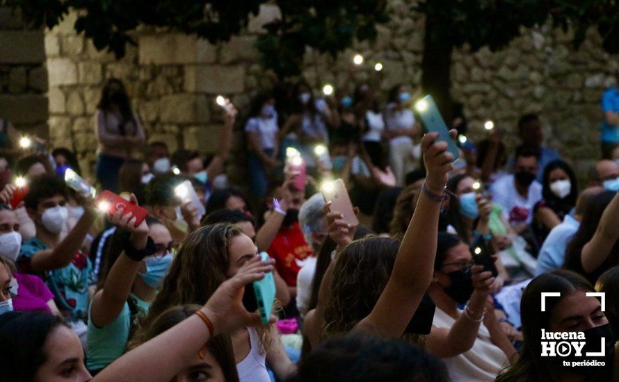 GALERÍA: Crespo debuta con lleno en su concierto en el patio del Castillo del Moral de Lucena