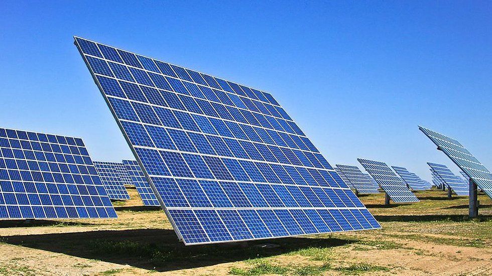  Ejemplo de plantas de generación de energía eléctrica a partir de energía solar fotovoltaica 