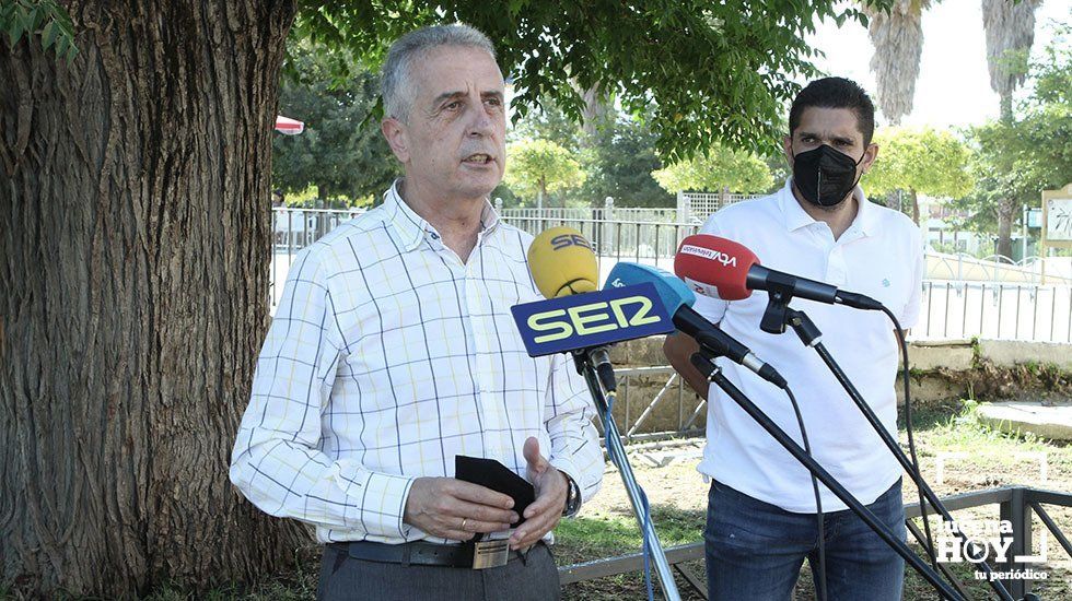  Juan Pérez y Alberto Lora durante la rueda de prensa 