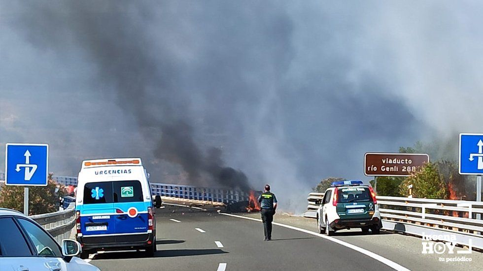  Momento de la llegada de la Guardia Civil y los servicios sanitarios al lugar de los hechos 