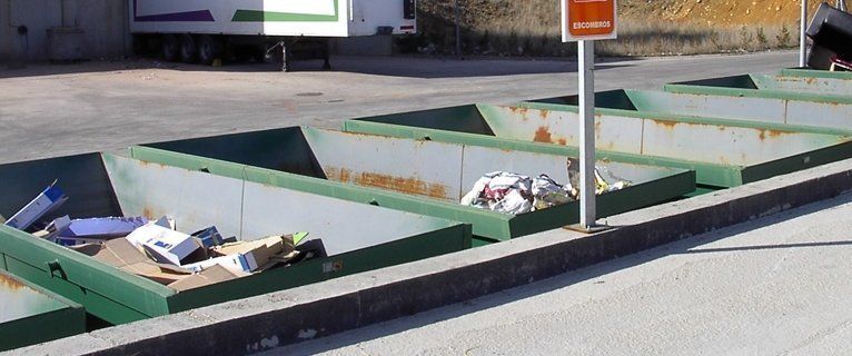  Epremasa asumirá el vallado perimetral del Punto Limpio de Lucena e instalará cuatro "mini-puntos" en distintas zonas de la ciudad