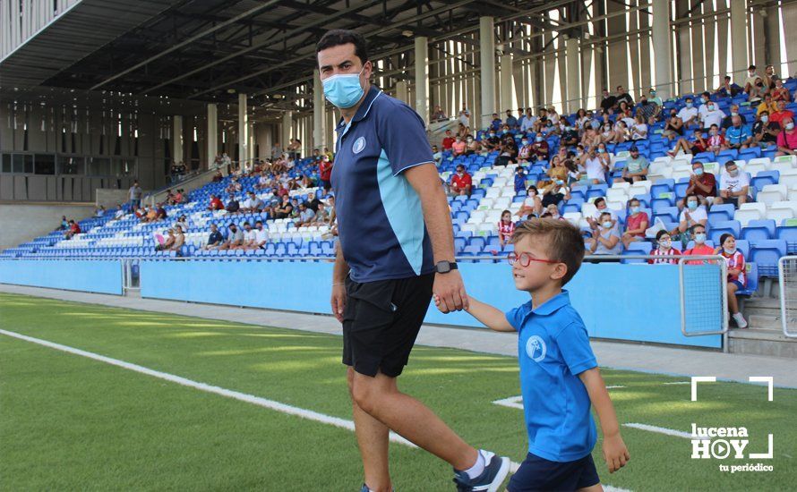 GALERÍA: Las fotos del Trofeo de Fútbol Juvenil "Torre del Moral" que se llevó el Cadiz frente al Sevilla y Atlético de Madrid y la presentación de los diferentes equipos del Lucecor