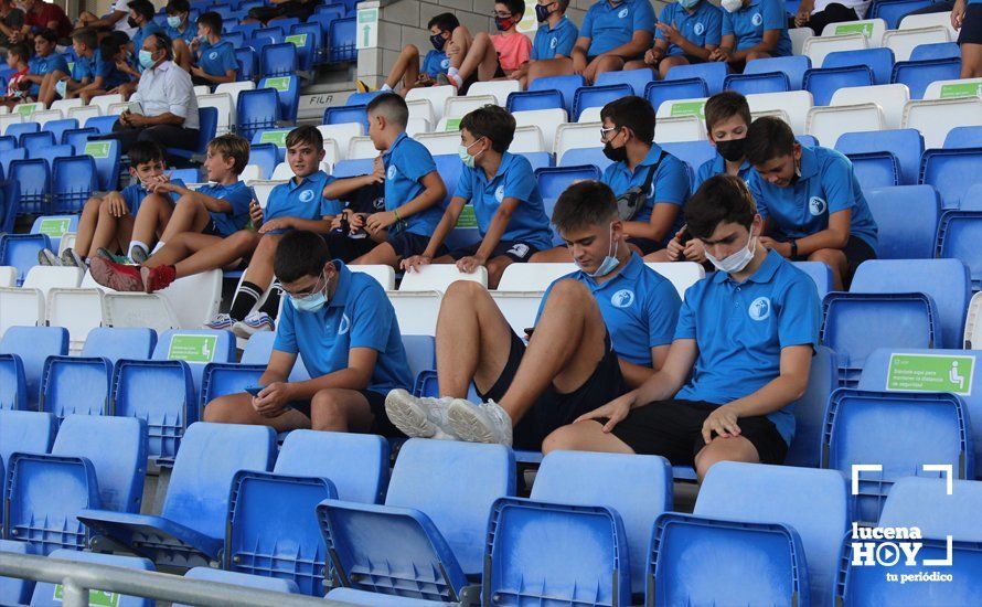 GALERÍA: Las fotos del Trofeo de Fútbol Juvenil "Torre del Moral" que se llevó el Cadiz frente al Sevilla y Atlético de Madrid y la presentación de los diferentes equipos del Lucecor