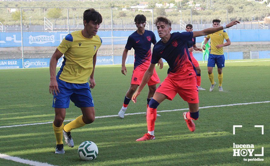 GALERÍA: Las fotos del Trofeo de Fútbol Juvenil "Torre del Moral" que se llevó el Cadiz frente al Sevilla y Atlético de Madrid y la presentación de los diferentes equipos del Lucecor