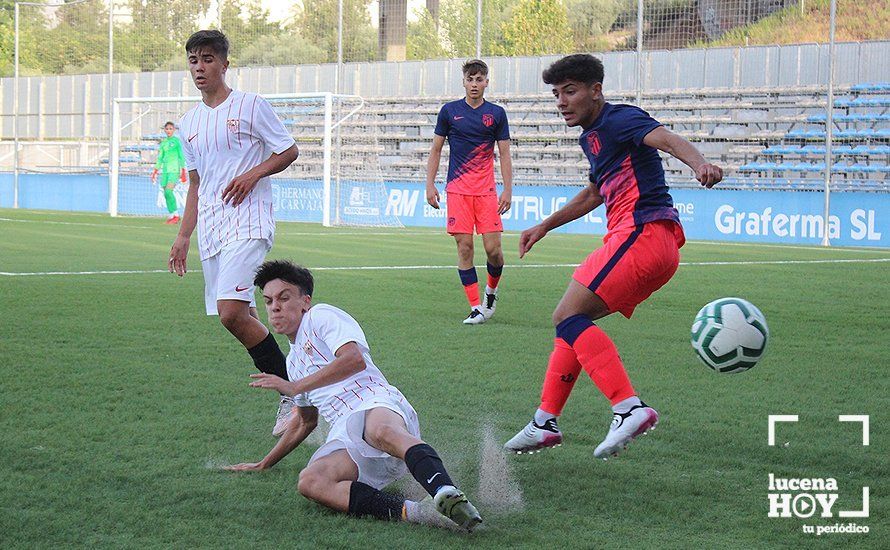 GALERÍA: Las fotos del Trofeo de Fútbol Juvenil "Torre del Moral" que se llevó el Cadiz frente al Sevilla y Atlético de Madrid y la presentación de los diferentes equipos del Lucecor