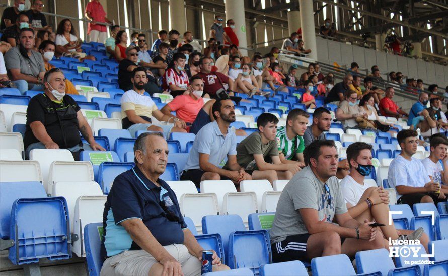 GALERÍA: Las fotos del Trofeo de Fútbol Juvenil "Torre del Moral" que se llevó el Cadiz frente al Sevilla y Atlético de Madrid y la presentación de los diferentes equipos del Lucecor