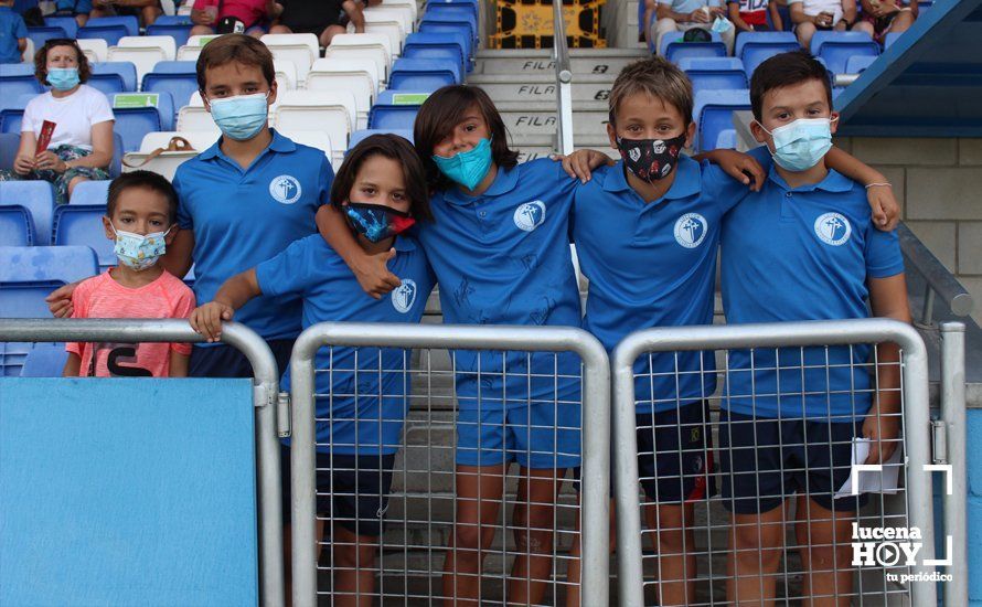 GALERÍA: Las fotos del Trofeo de Fútbol Juvenil "Torre del Moral" que se llevó el Cadiz frente al Sevilla y Atlético de Madrid y la presentación de los diferentes equipos del Lucecor