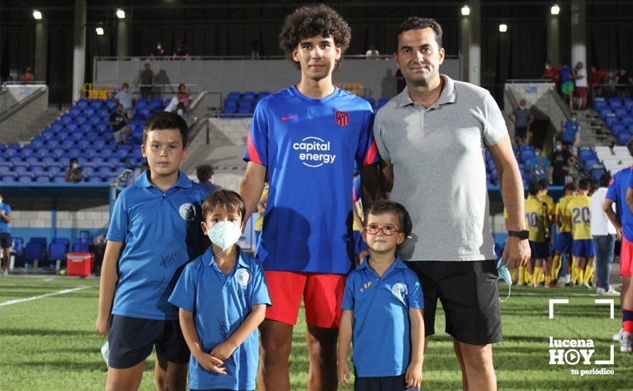 GALERÍA: Las fotos del Trofeo de Fútbol Juvenil "Torre del Moral" que se llevó el Cadiz frente al Sevilla y Atlético de Madrid y la presentación de los diferentes equipos del Lucecor