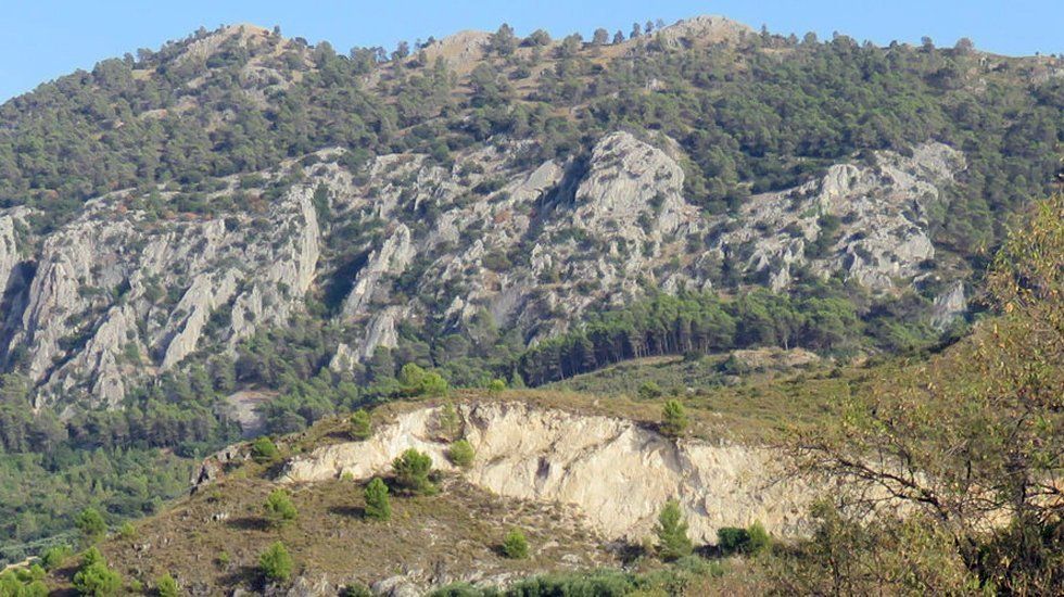  Antigua cantera en la Sierra de Rute. Archivo 