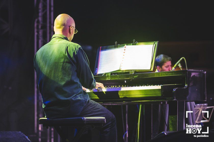 GALERÍA: FERIA DEL VALLE 2021: Las fotos de la aplaudida actuación de Paco Candela en Lucena