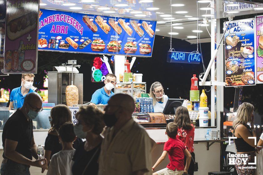 GALERÍA: FERIA DEL VALLE 2021: Las mejores imágenes de una feria de noche de contrastes en Lucena