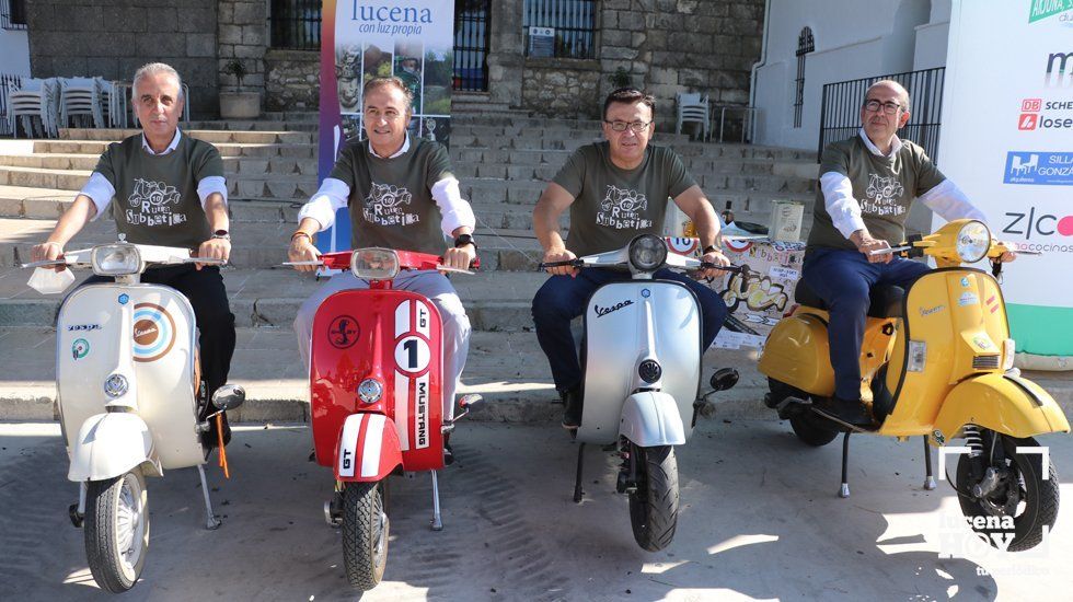  Autoridades durante la presentación de la X Ruta Subbética en Vespa 