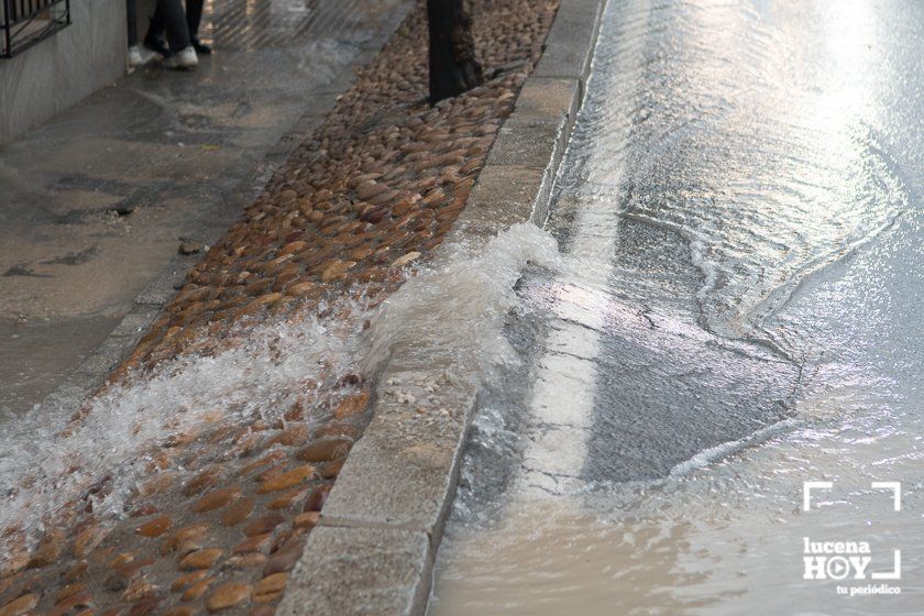 GALERÍA: Lucena intenta recuperar la normalidad tras el desastre que deja la tormenta. Las fotos de otra tromba de agua histórica y sus efectos