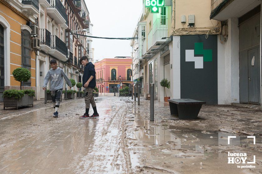 GALERÍA: Lucena intenta recuperar la normalidad tras el desastre que deja la tormenta. Las fotos de otra tromba de agua histórica y sus efectos