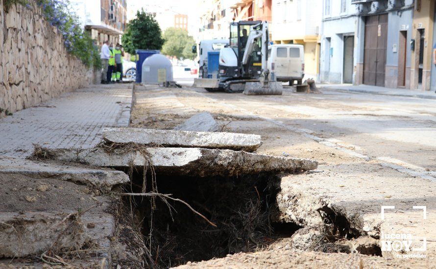 GALERÍA: El Ayuntamiento de Lucena valora en unos 500.000 euros los daños solo en infraestructuras municipales y estudia la petición de ayudas por inundaciones mientras siguen los trabajos de limpieza