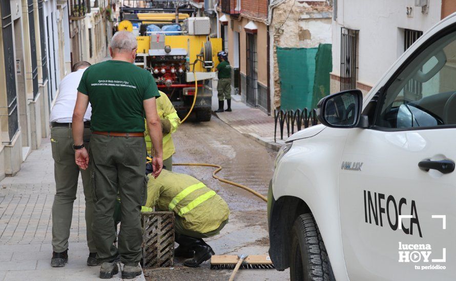 GALERÍA: El Ayuntamiento de Lucena valora en unos 500.000 euros los daños solo en infraestructuras municipales y estudia la petición de ayudas por inundaciones mientras siguen los trabajos de limpieza