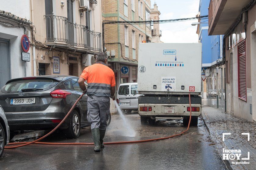 GALERÍA: El Ayuntamiento de Lucena valora en unos 500.000 euros los daños solo en infraestructuras municipales y estudia la petición de ayudas por inundaciones mientras siguen los trabajos de limpieza