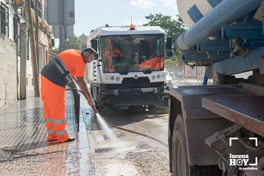 GALERÍA: El Ayuntamiento de Lucena valora en unos 500.000 euros los daños solo en infraestructuras municipales y estudia la petición de ayudas por inundaciones mientras siguen los trabajos de limpieza