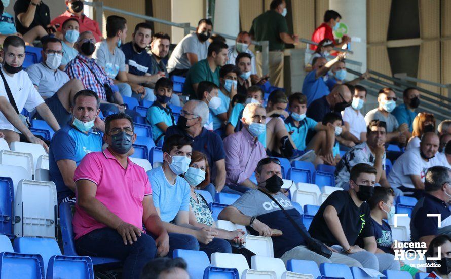 GALERÍA: Empate entre Ciudad de Lucena y Recreativo de Huelva y primer punto para los celestes en un gran partido (1-1). Las fotos del choque