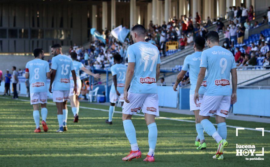 GALERÍA: Empate entre Ciudad de Lucena y Recreativo de Huelva y primer punto para los celestes en un gran partido (1-1). Las fotos del choque