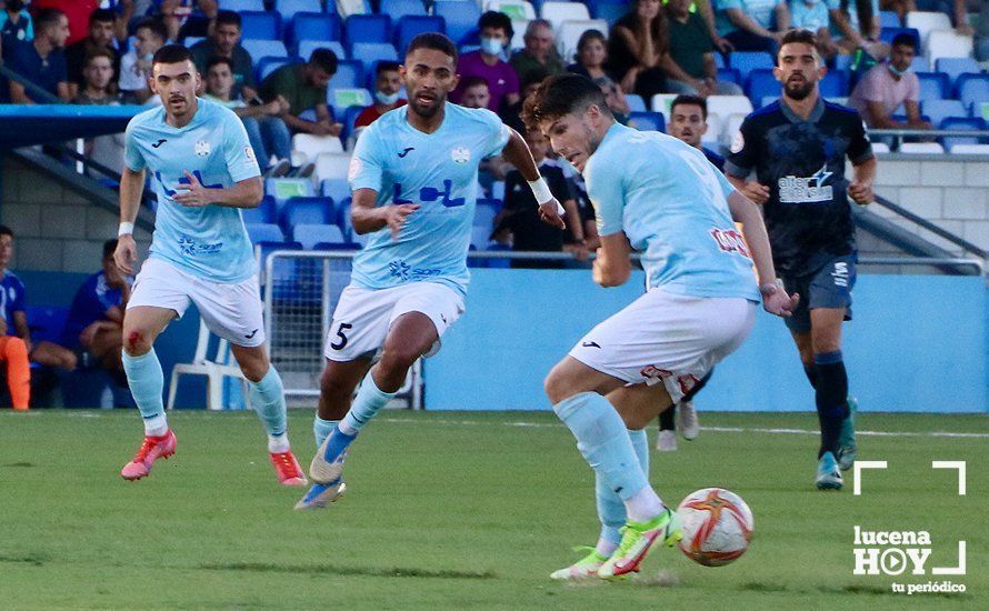 GALERÍA: Empate entre Ciudad de Lucena y Recreativo de Huelva y primer punto para los celestes en un gran partido (1-1). Las fotos del choque