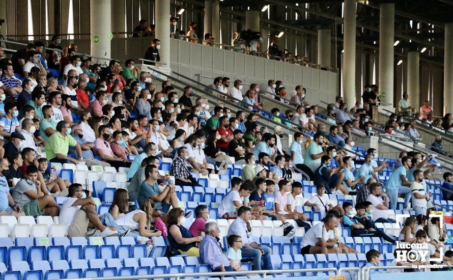 GALERÍA: Empate entre Ciudad de Lucena y Recreativo de Huelva y primer punto para los celestes en un gran partido (1-1). Las fotos del choque