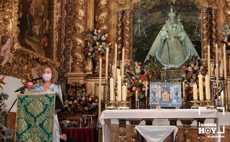  Valle García durante la ofrenda de frutos la Virgen de Araceli 
