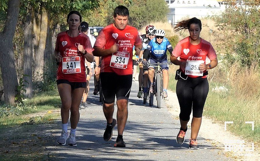 GALERÍA: La fiesta del atletismo vuelve a las calles de la ciudad con la I Carrera Popular "Día del Corazón" de Lucena. Las fotos de la prueba