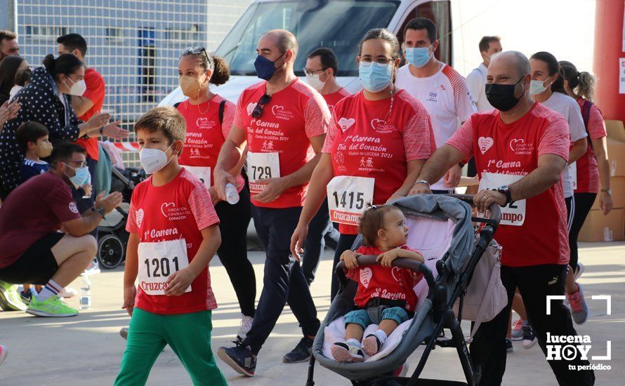 GALERÍA: Una marcha de carácter familiar y solidario ha completado la I Carrera Popular "Día del Corazón" celebrada este domingo