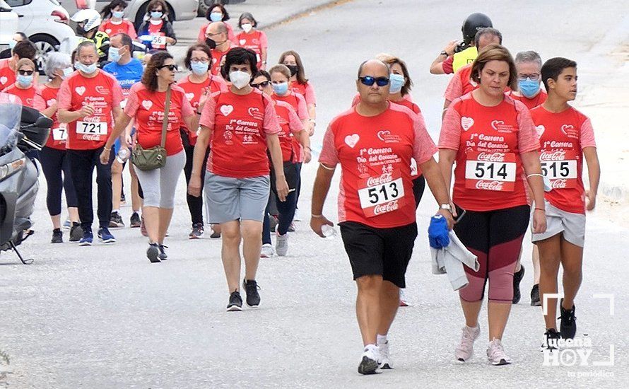 GALERÍA: Una marcha de carácter familiar y solidario ha completado la I Carrera Popular "Día del Corazón" celebrada este domingo