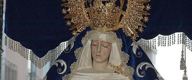  Intentan sustraer la corona de la Virgen de la Pasión 