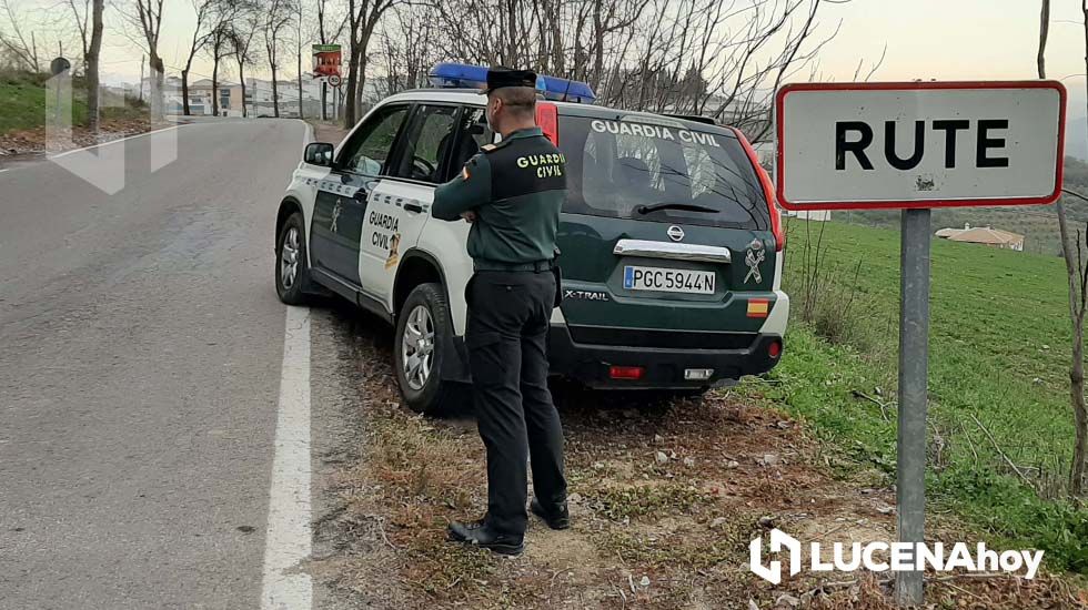 Una patrulla de la Guardia Civil a la entrada de Rute