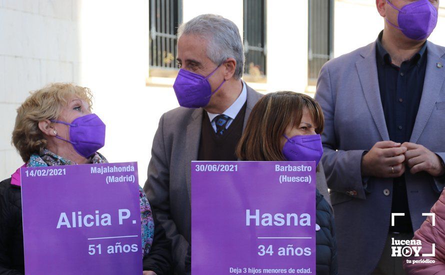 GALERÍA / 25N: Lucena recuerda a las mujeres asesinadas y los huérfanos que deja la violencia de género