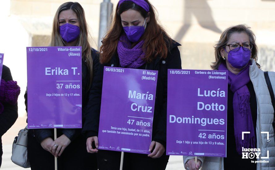 GALERÍA / 25N: Lucena recuerda a las mujeres asesinadas y los huérfanos que deja la violencia de género