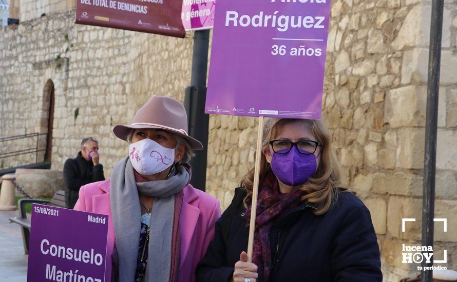 GALERÍA / 25N: Lucena recuerda a las mujeres asesinadas y los huérfanos que deja la violencia de género
