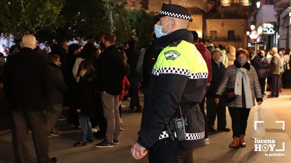  Un agente de la policía local durante las pasadas navidades. Archivo 