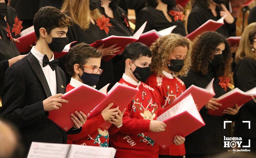 GALERÍA: La Coral Lucentina vuelve a abrir las fiestas con su tradicional Concierto de Navidad GALERÍA: La Coral Lucentina vuelve a abrir las fiestas con su tradicional Concierto de Navidad