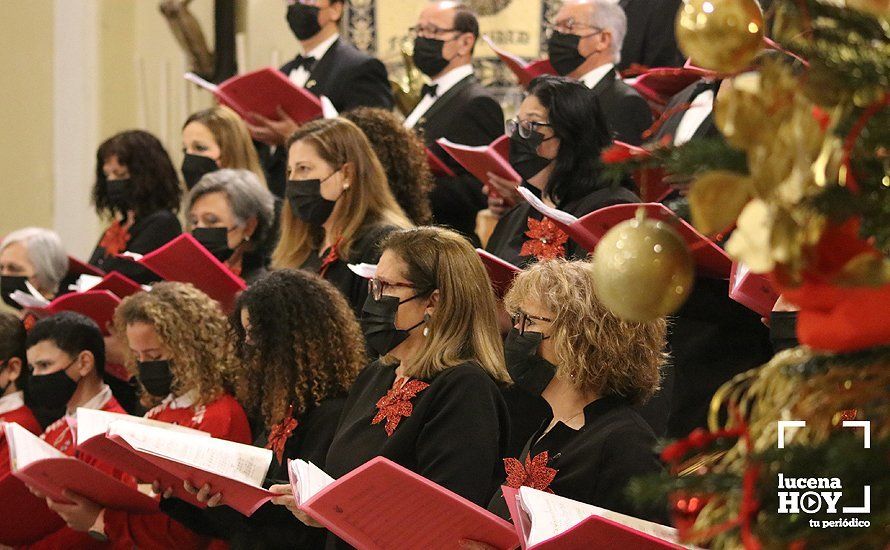 GALERÍA: La Coral Lucentina vuelve a abrir las fiestas con su tradicional Concierto de Navidad