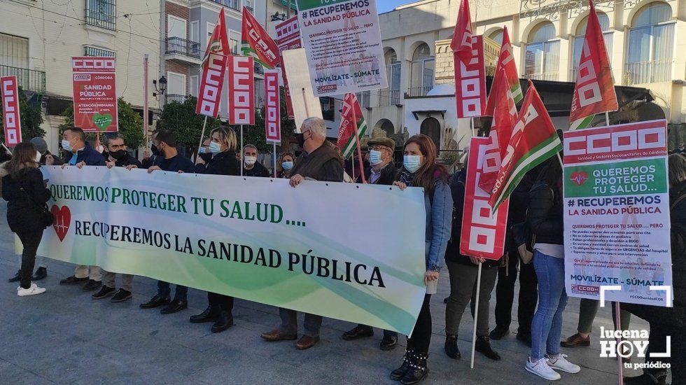  Concentración de CCOO e Izquierda Unida en la Plaza Nueva 