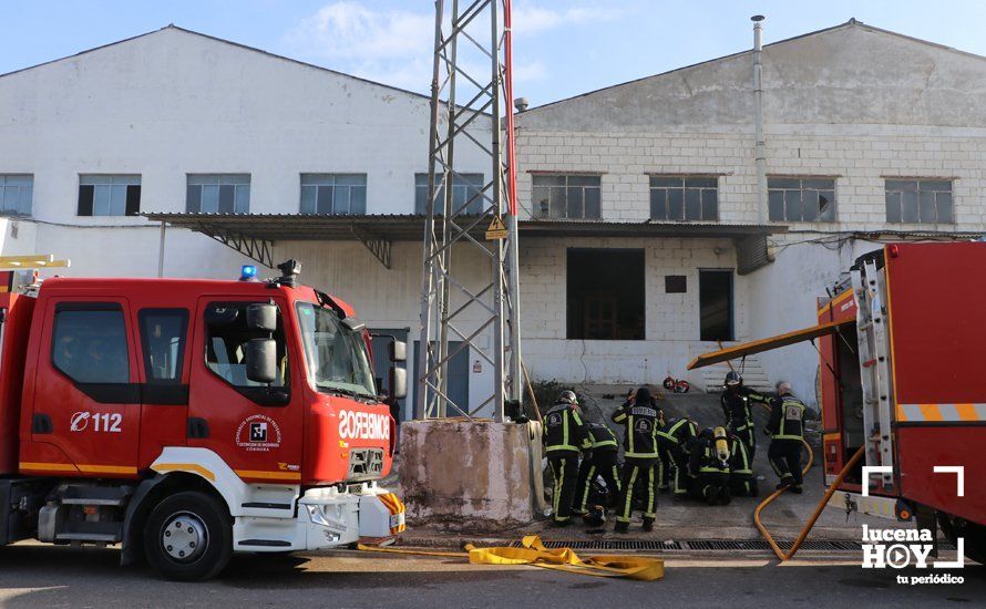  Zona trasera del almacén en el que se ha producido el incendio 